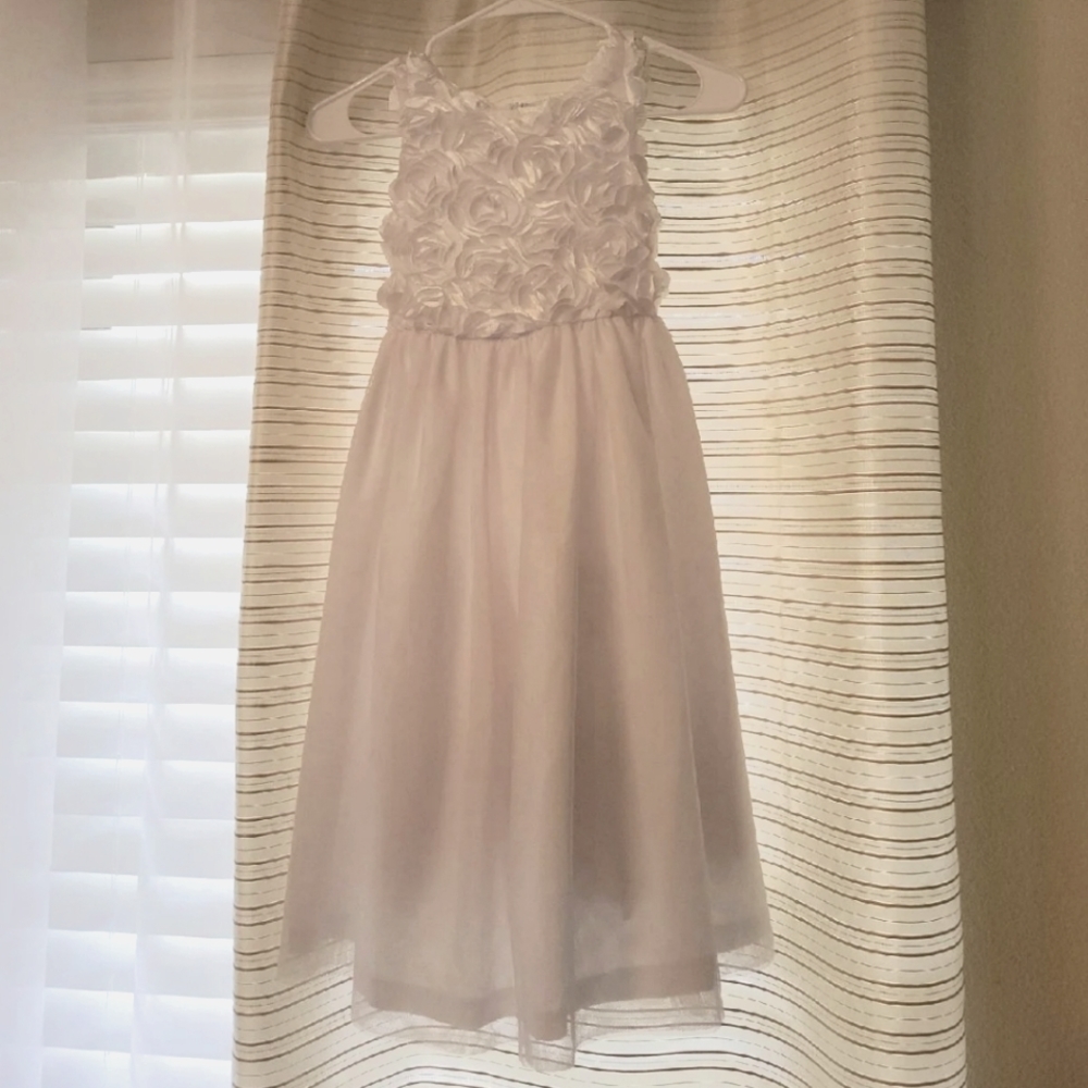 Elegant white dress for girls size 6X